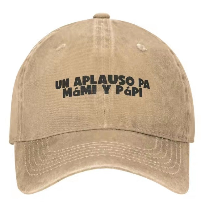 🎁 🧢✨ Gorra “Un Aplauso Pa’ Mami y Papi” – Edición Especial ✨👏 (100% off)